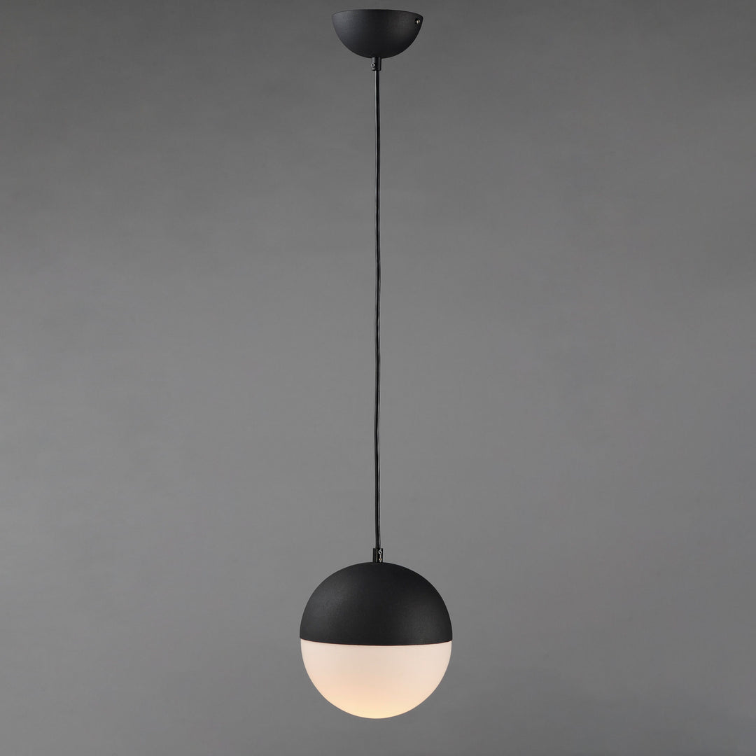 ET2 Half Moon Pendant