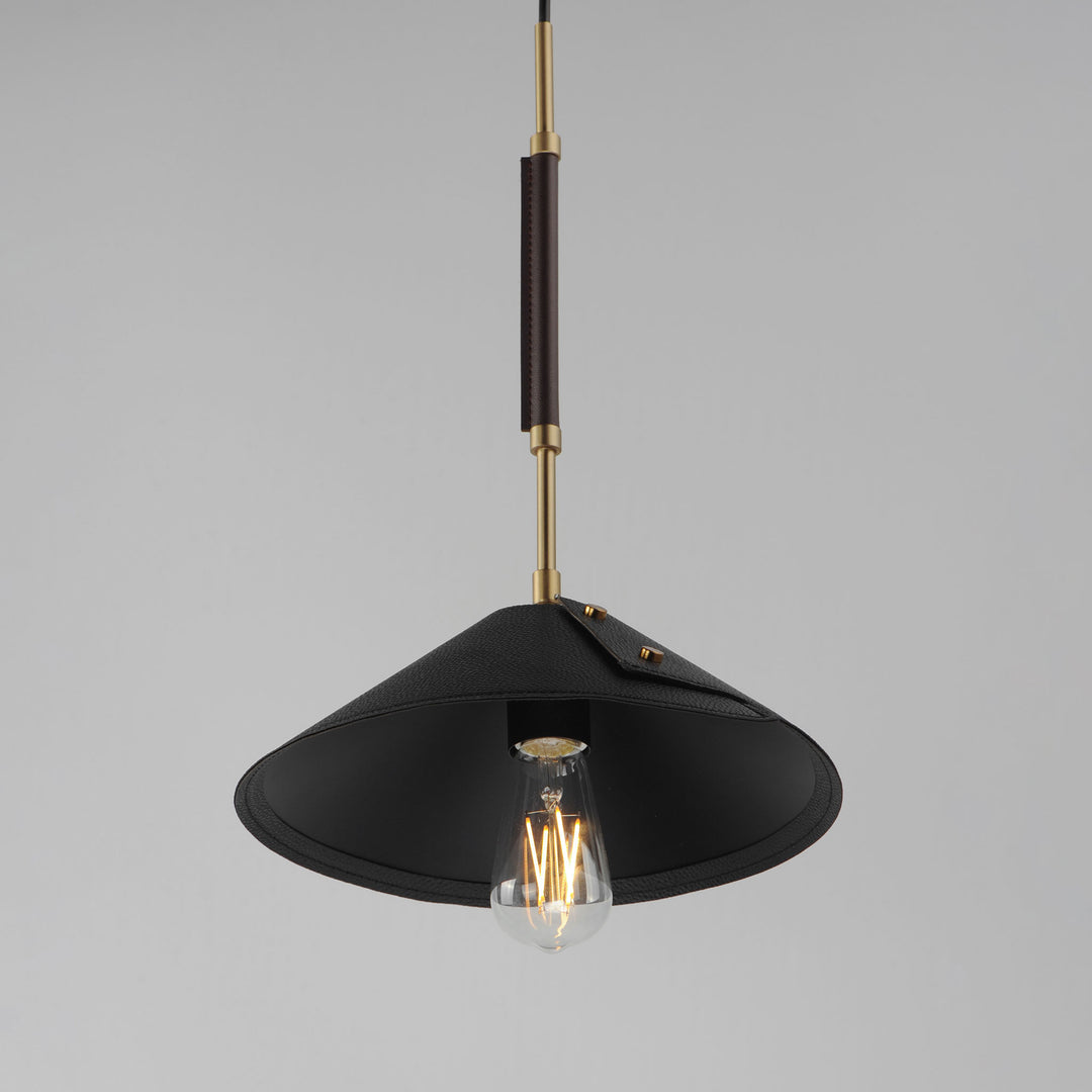 Maxim Cavalier Pendant