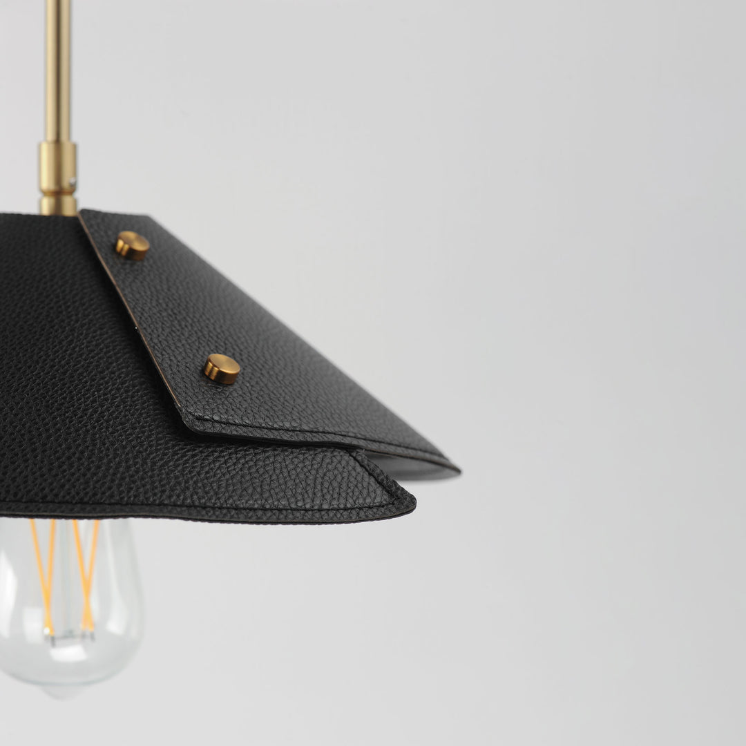 Maxim Cavalier Pendant