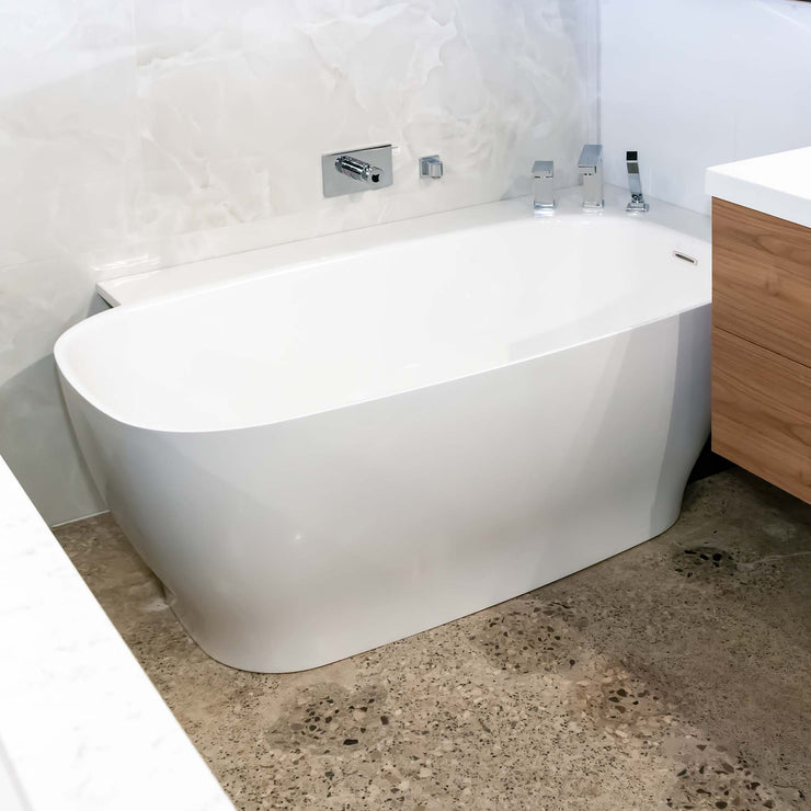 Vanico VESSO Corner Bathtub